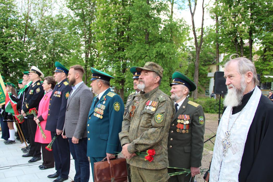 Аллею Памяти в честь погибших пограничников открыли в Пыталово