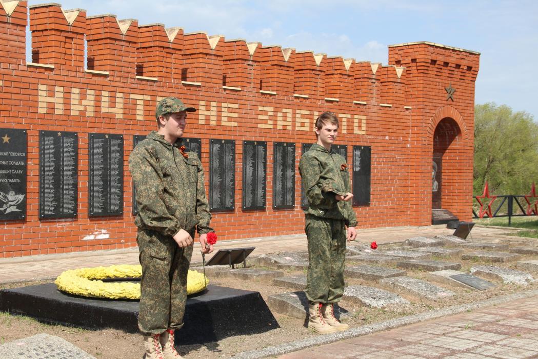 Память Героя СССР Алии Молдагуловой почтили в Новосокольническом районе
