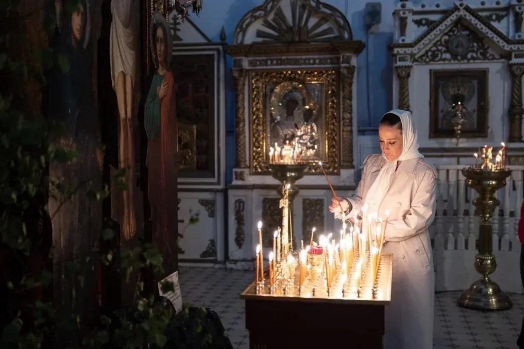 Юлия Барановская приехала в Псковскую область для съёмок проекта «Губернатор без галстука» с Михаилом Ведерниковым
