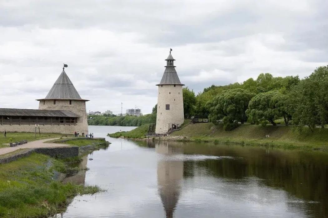 Юлия Барановская приехала в Псковскую область для съёмок проекта «Губернатор без галстука» с Михаилом Ведерниковым