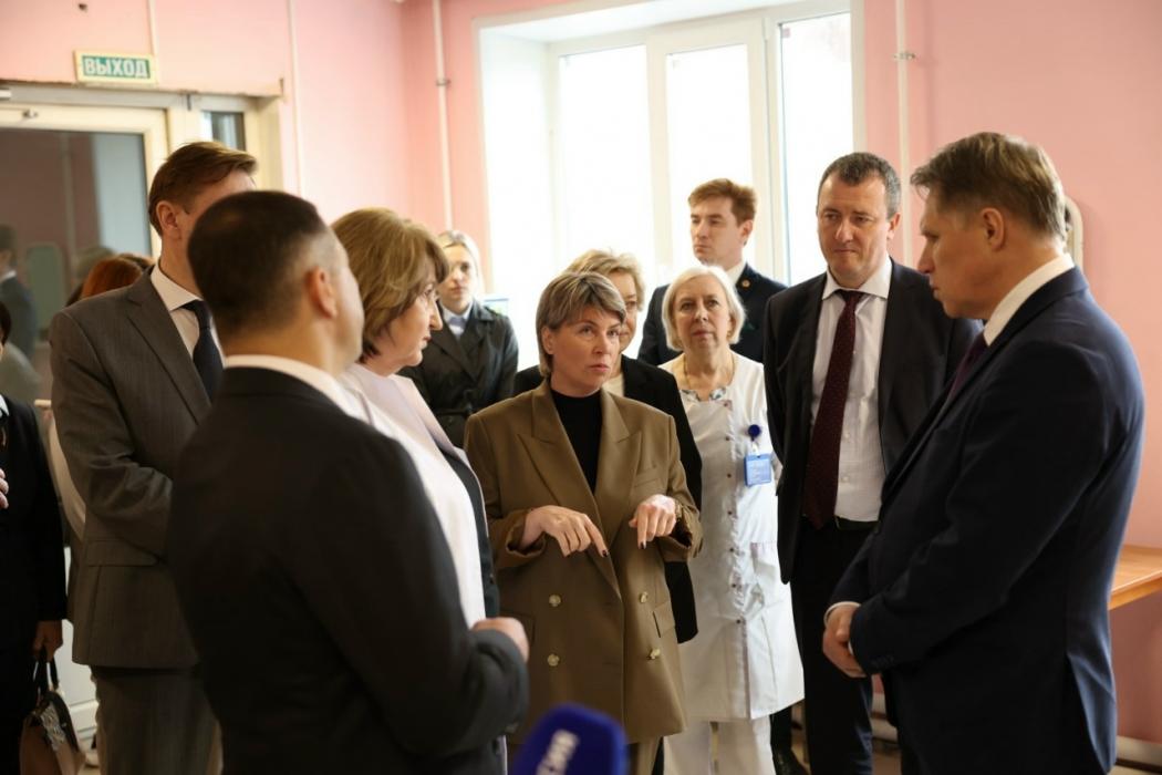 Михаил Мурашко оценил работу ФАПа в Самолве, построенного по региональной программе