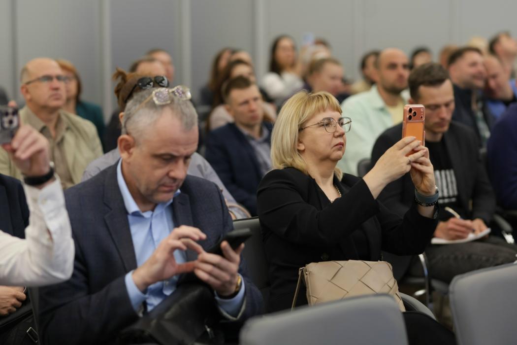II практический форум «ИИ и цифровые инструменты для роста бизнеса – 2026» начал работу в Пскове