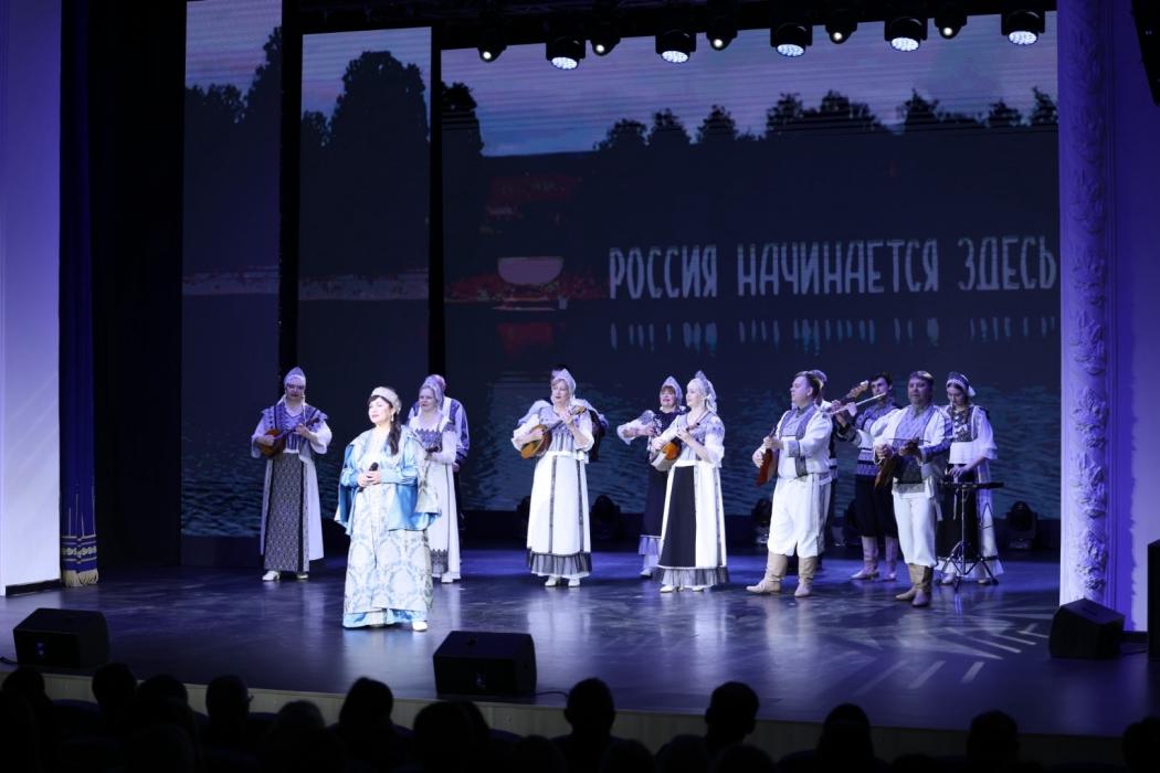 Состоялся концерт в честь 35-летия Псковской таможни