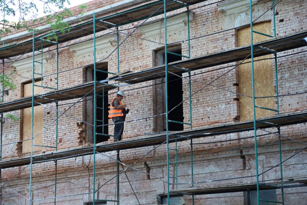Реставрация бывшей духовной семинарии на улице Советской в Пскове