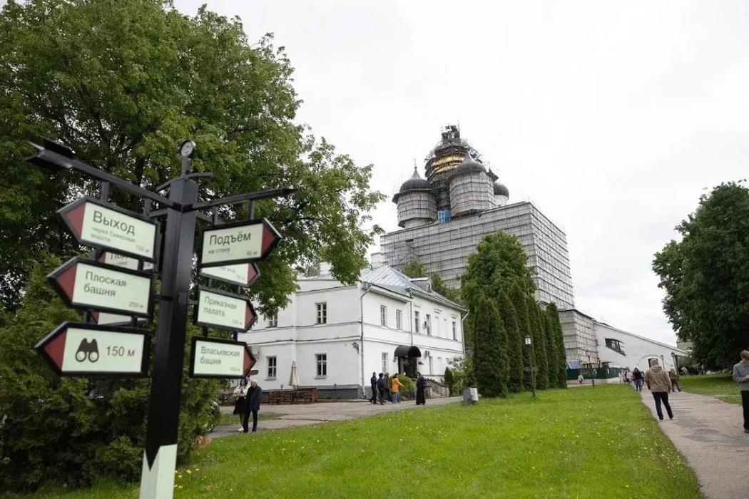Юлия Барановская приехала в Псковскую область для съёмок проекта «Губернатор без галстука» с Михаилом Ведерниковым