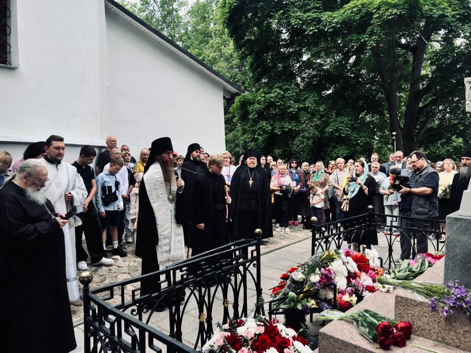 В день рождения Пушкина в Свято-Успенском монастыре совершили литию