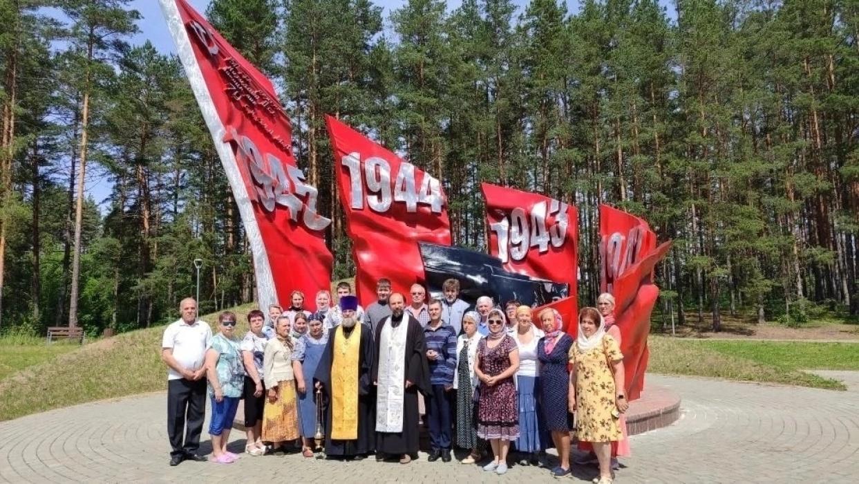 Память защитников Отечества почтили заупокойной литией в Идрице