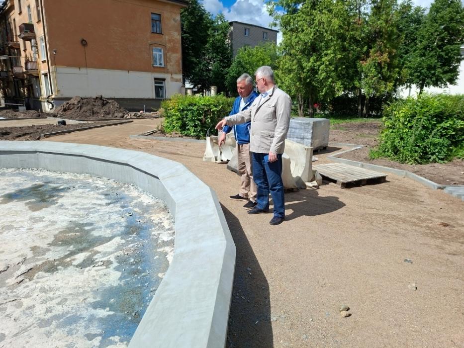 Благоустройство сквера у бывшего кинотеатра «Родина»