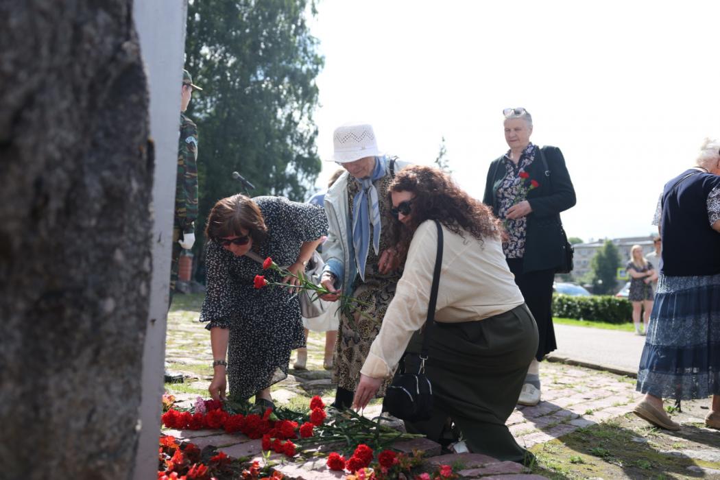 Митинг памяти ко Дню партизан-подпольщиков прошёл в Пскове