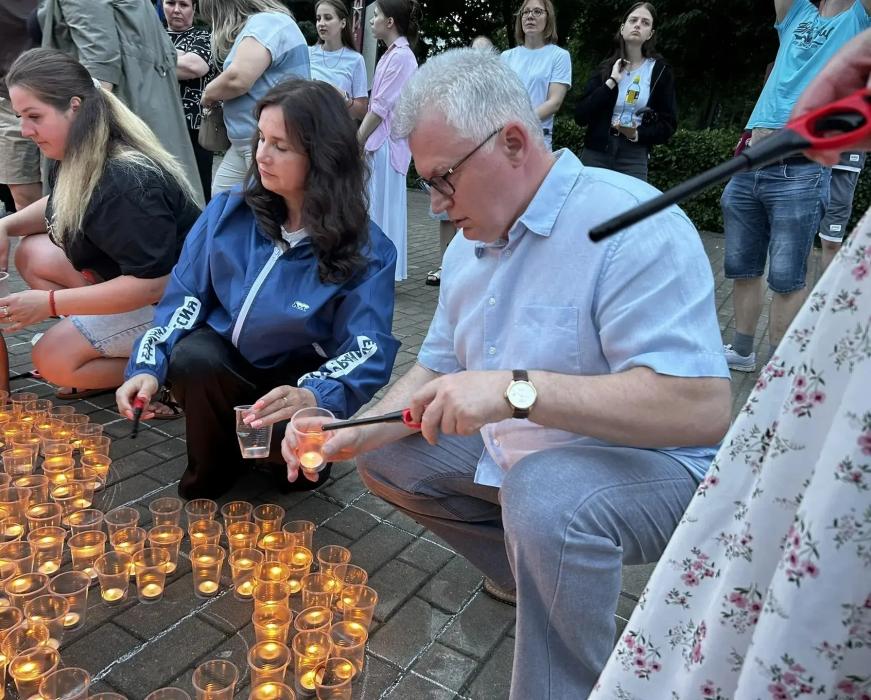 «Свечи памяти» зажгли в Великих Луках в рамках Народной программы ЕР
