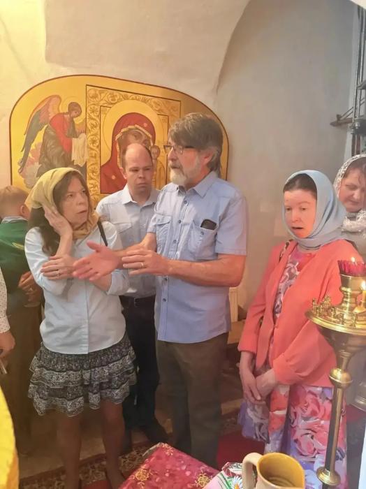 Встреча в церкви