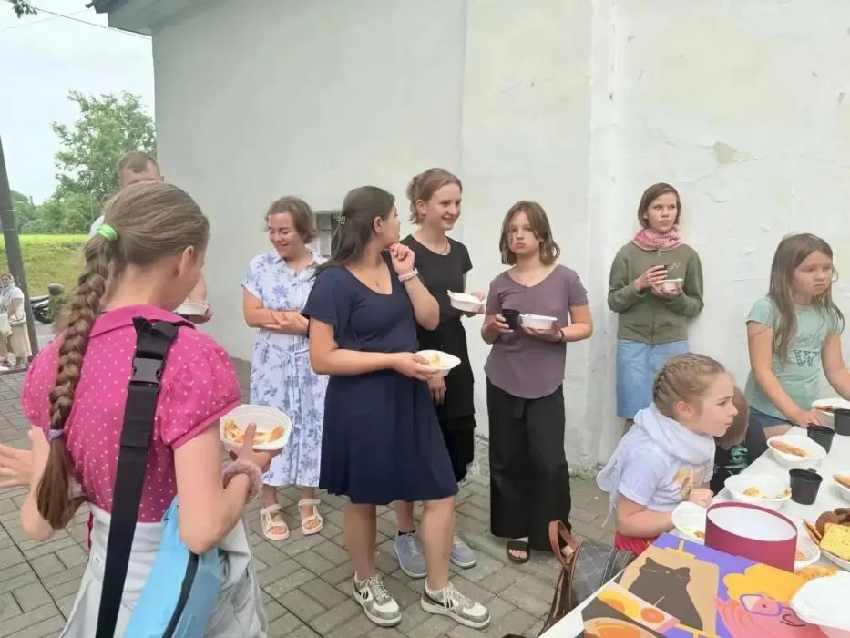 Встреча в церкви