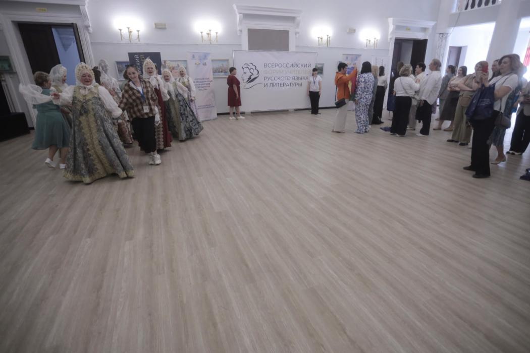 Форум педагогов русского языка и литературы открылся в Псковской области
