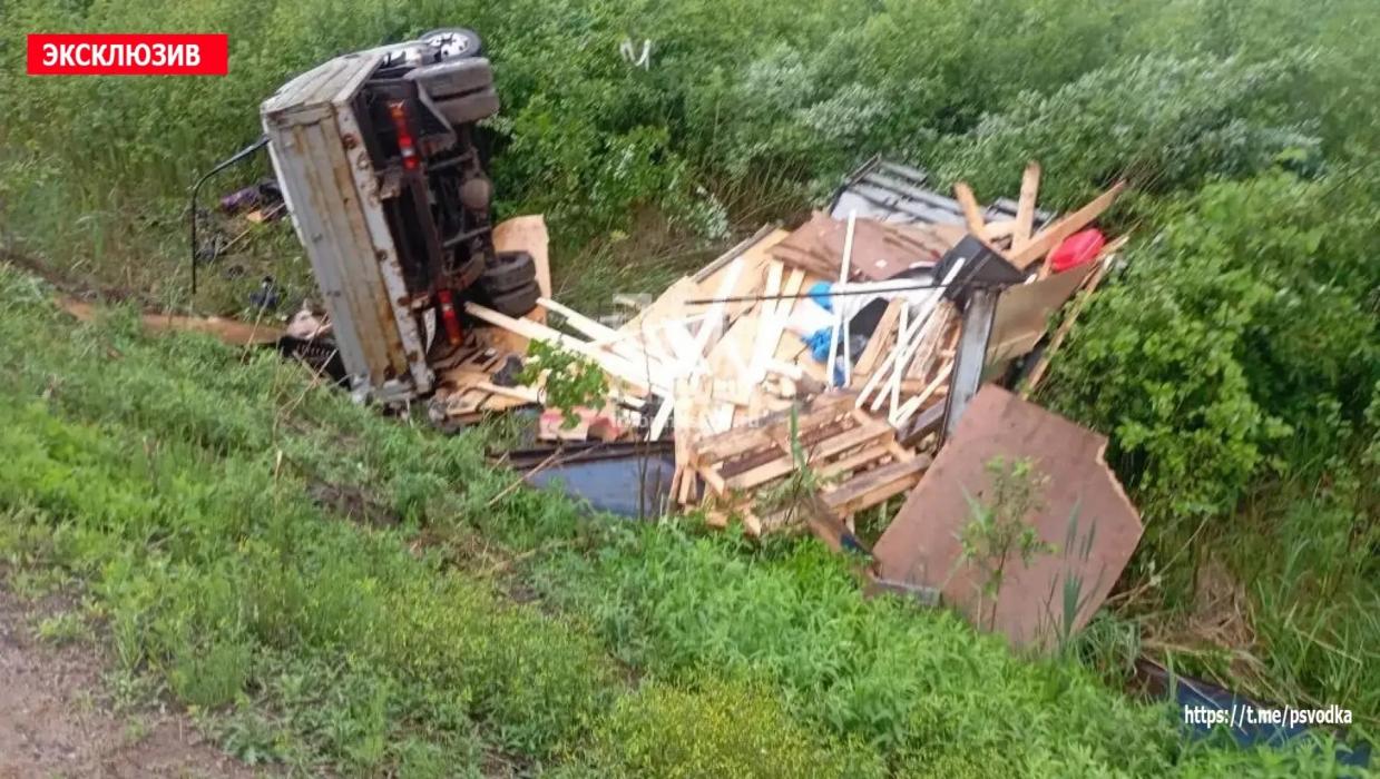 Два человека пострадали в ДТП с «Газелью» в Псковском районе
