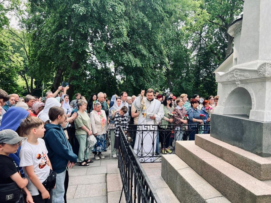 В день рождения Пушкина в Свято-Успенском монастыре совершили литию