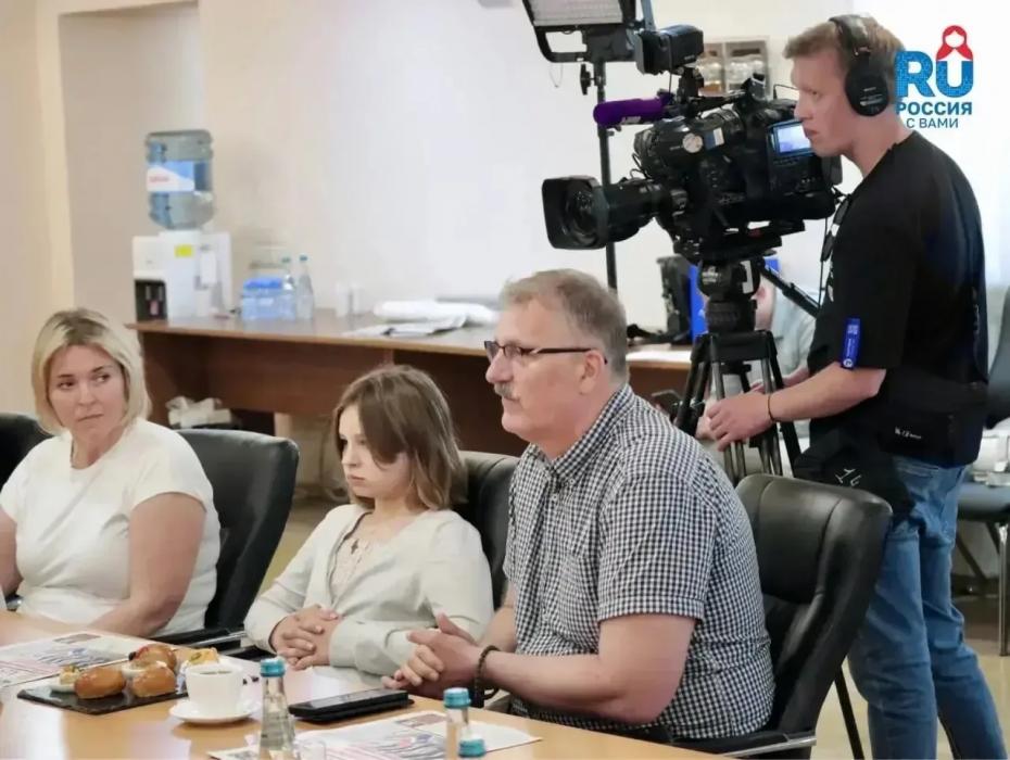 Переехавшие в Псковскую область многодетные семьи переселенцев побывали в Москве