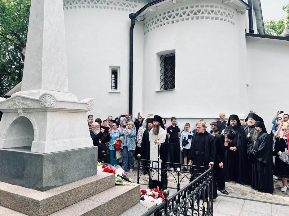 В день рождения Пушкина в Свято-Успенском монастыре совершили литию