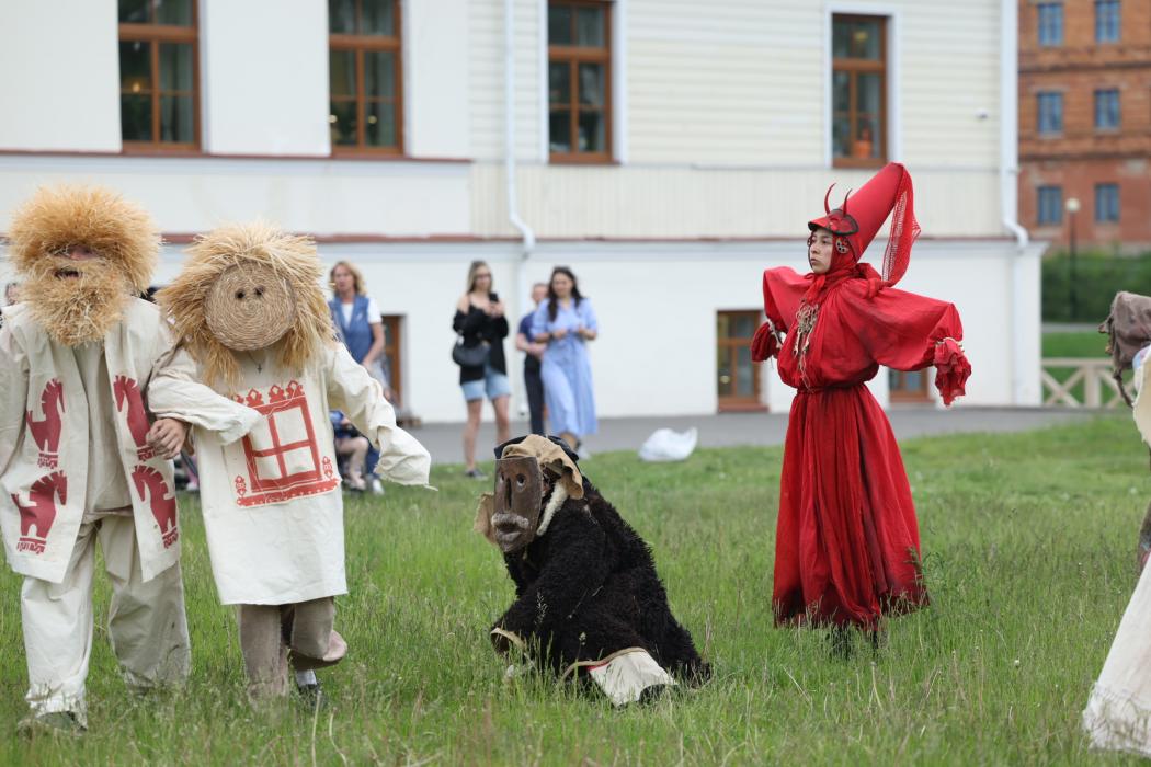 По следам Пушкина: театрализованное шествие в Пскове
