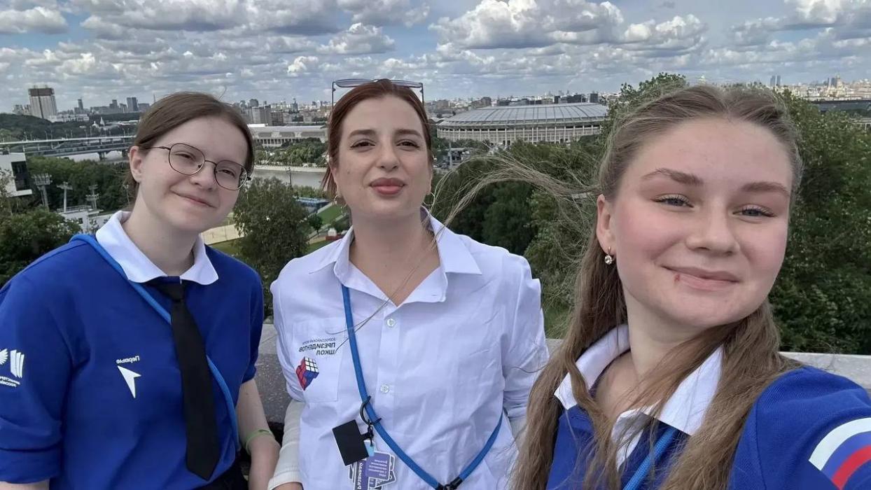 Псковичи приняли участие в форуме президентов школ в Москве