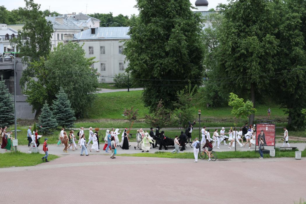 По следам Пушкина: театрализованное шествие в Пскове