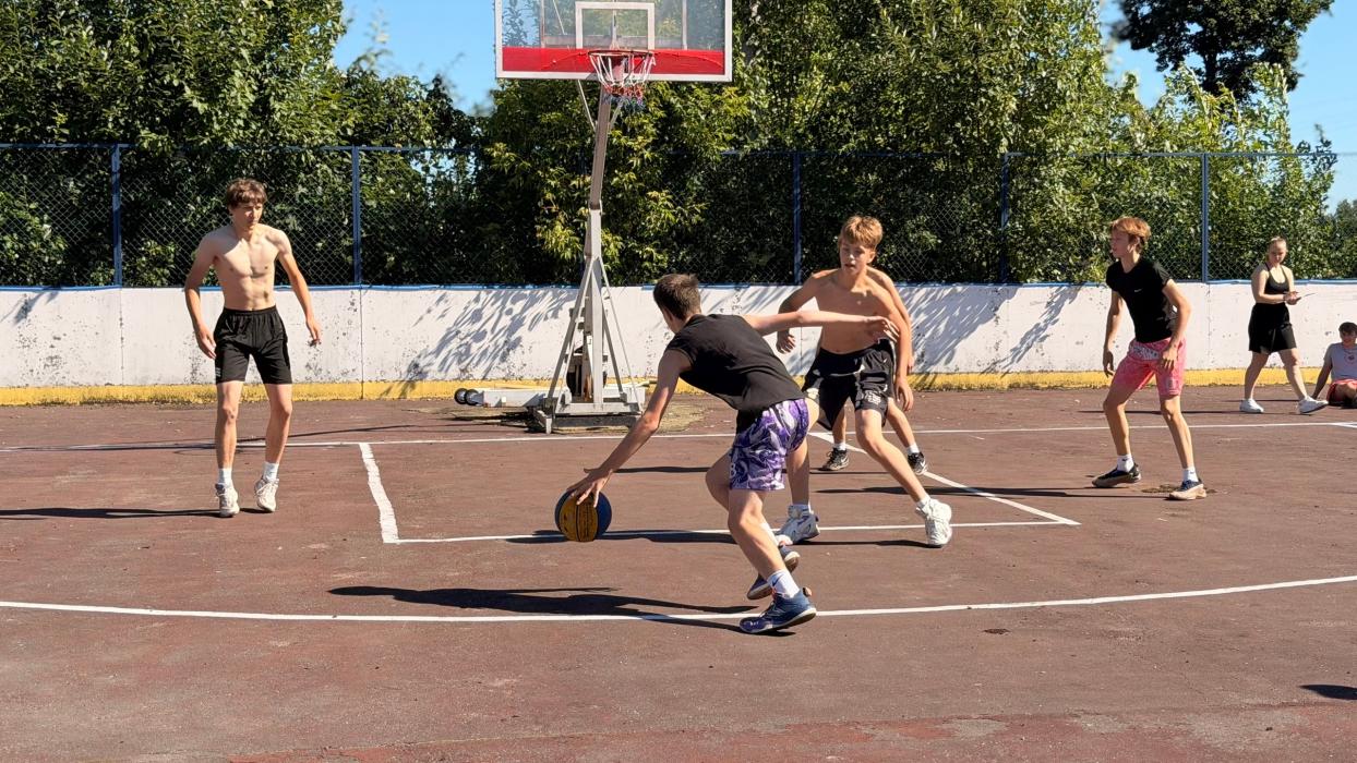 Подведены итоги открытого чемпионата по баскетболу 3x3 в Великих Луках 