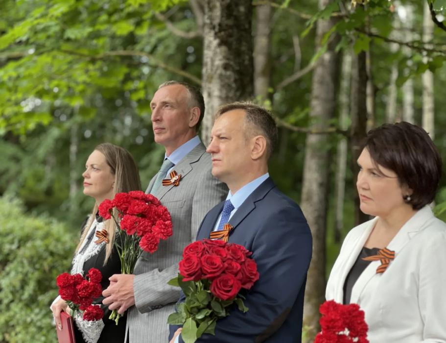 В Палкинском районе почтили память освободителей