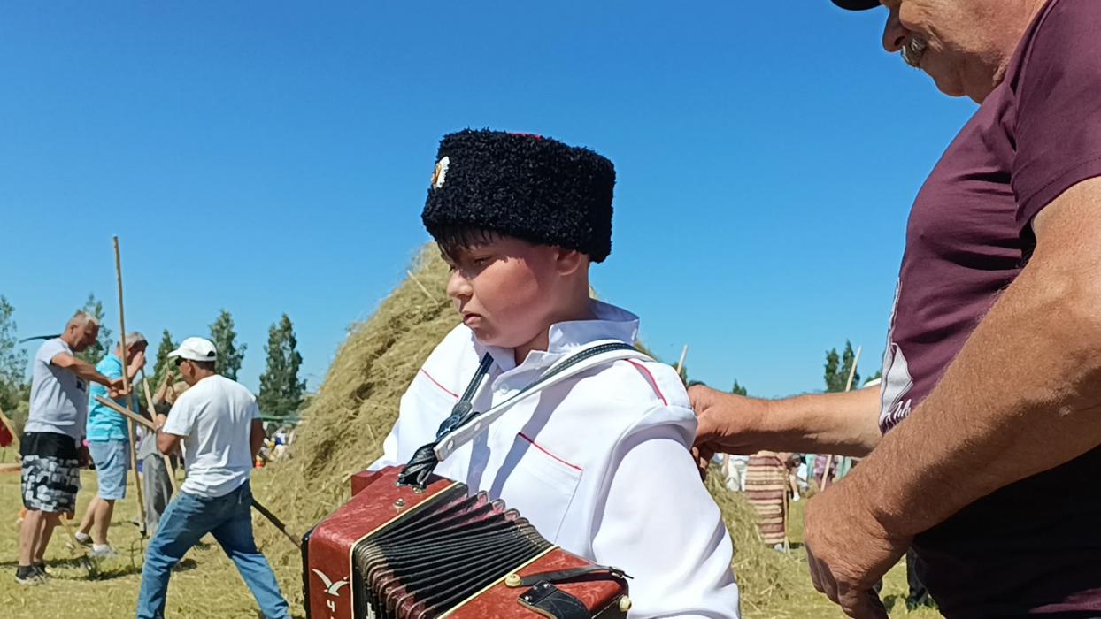Фестиваль «Сенокосная пора» прошёл в Палкинском районе