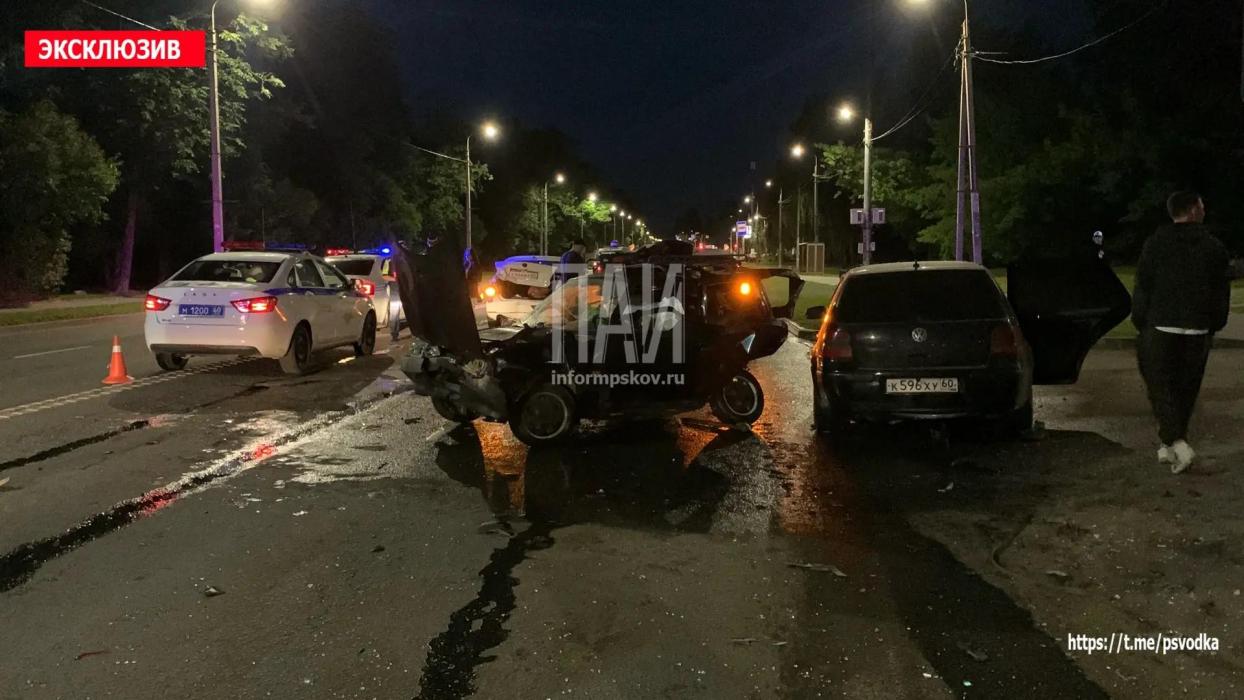 Авария в Пскове на улице Юбилейной