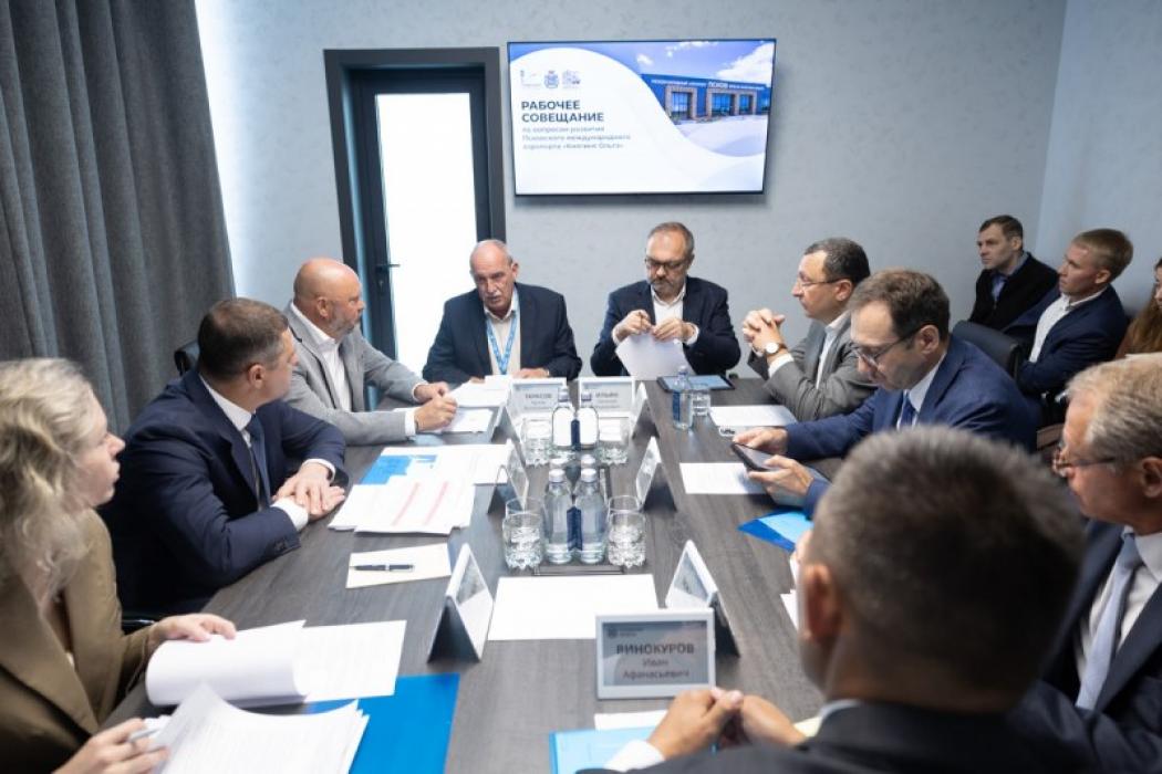 Осмотр технической готовности нового терминала прилёта