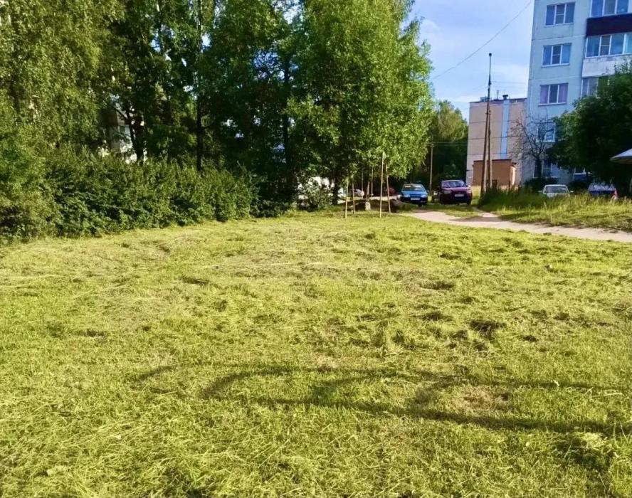 В микрорайоне «Майский» в Печорах привели в порядок детскую площадку