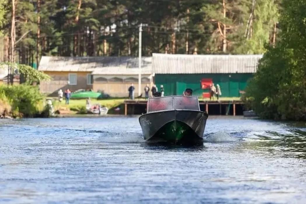 Михаил Ведерников пожелал рыбакам Псковской области щедрого клёва