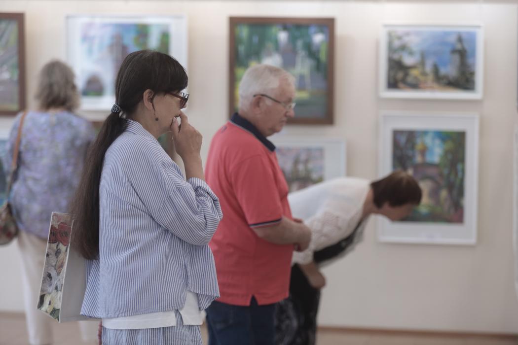 Псков приглашает друзей: хроники лета на полотнах художников