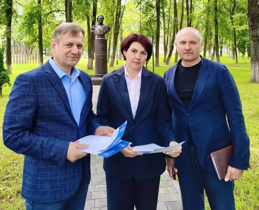В микрорайоне «Майский» в Печорах привели в порядок детскую площадку