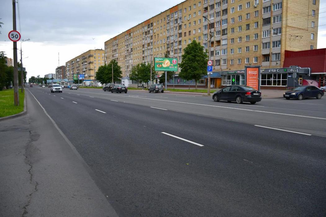В Пскове ведутся работы по нанесению дорожной разметки