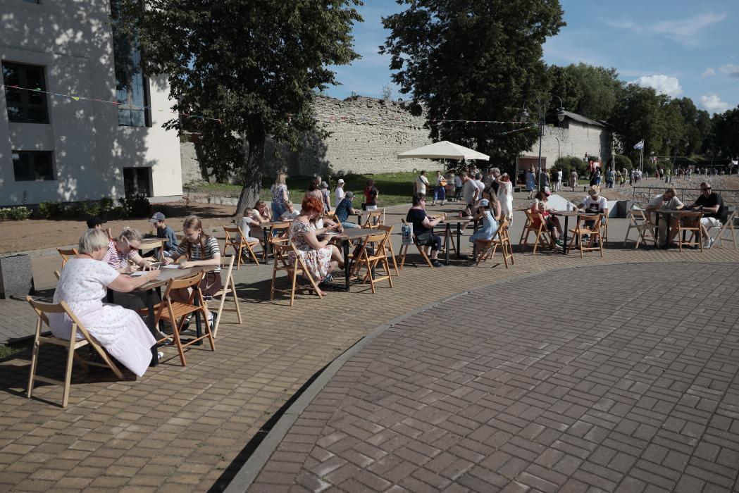 Назад в прошлое: в Пскове стартовал фестиваль «Псковские каникулы»