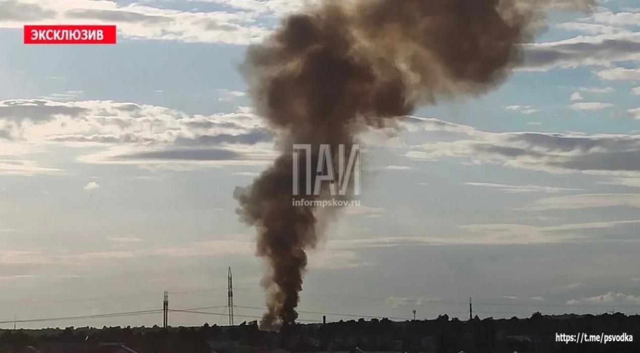 Ферма горит в Псковском округе