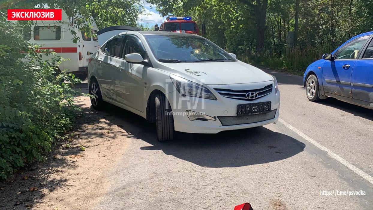 Пожилого мужчину на самокате сбили в Печорах