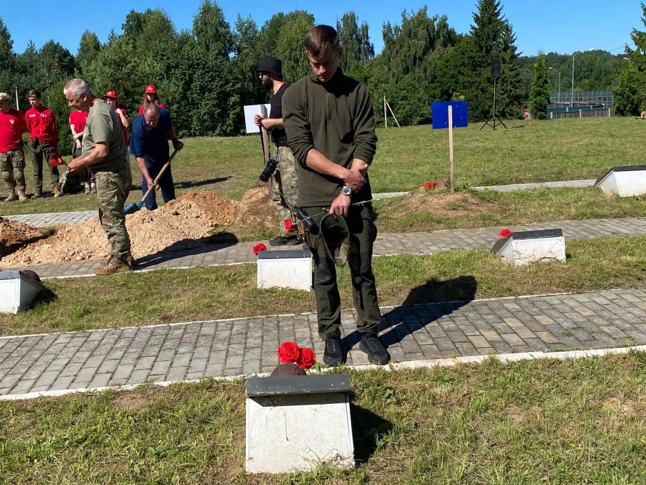 В деревне Заситино состоялось захоронение останков павших воинов