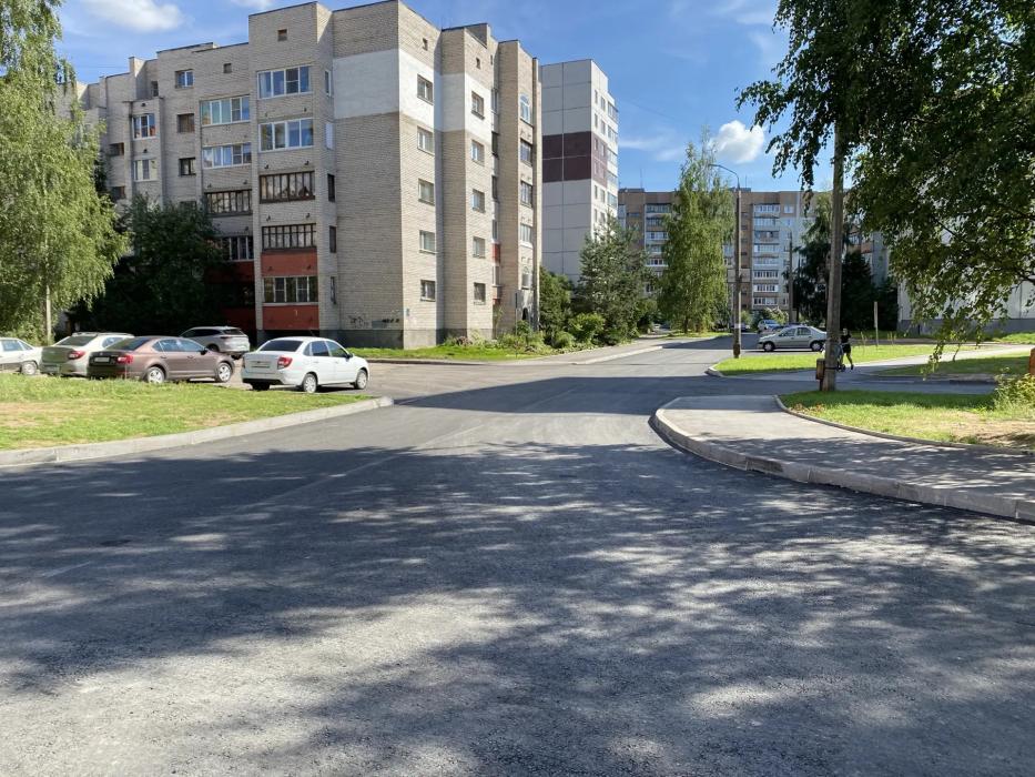 Ремонт проезда от улицы Байковой к улице Михайловской завершают в Пскове