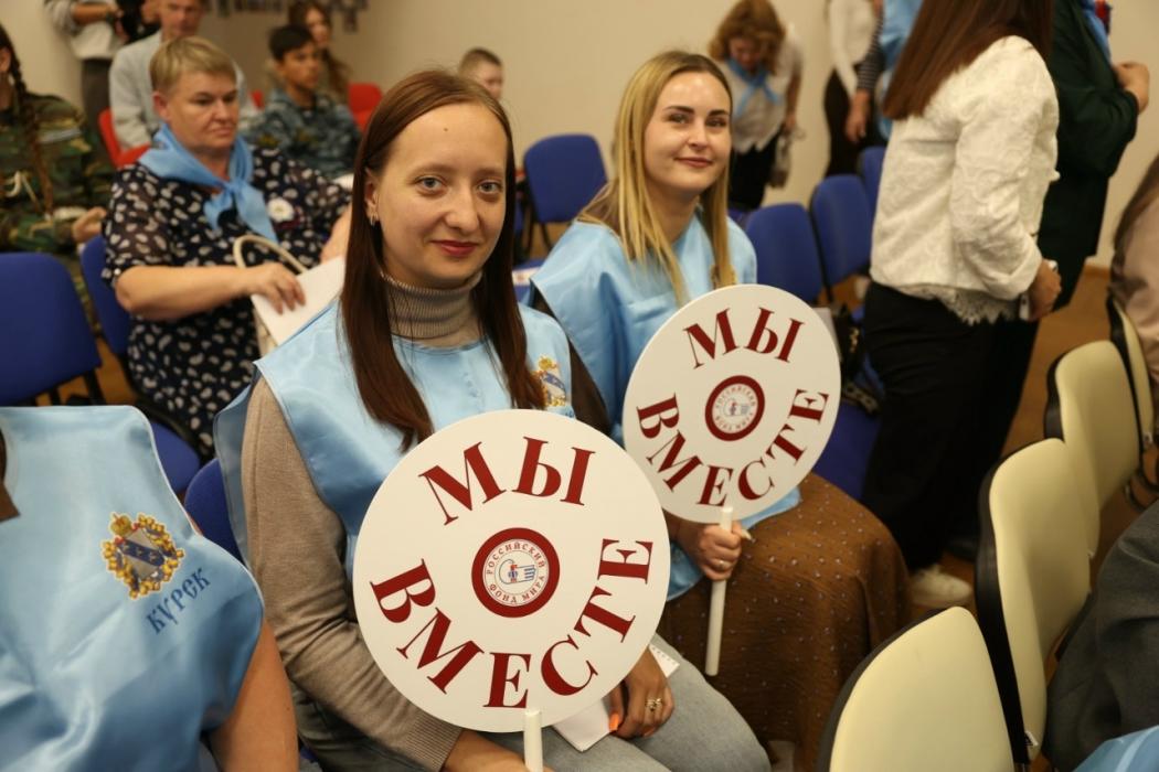 Псков и Курск объединяют усилия: школы двух регионов подписали договор о сотрудничестве в рамках Марша мира