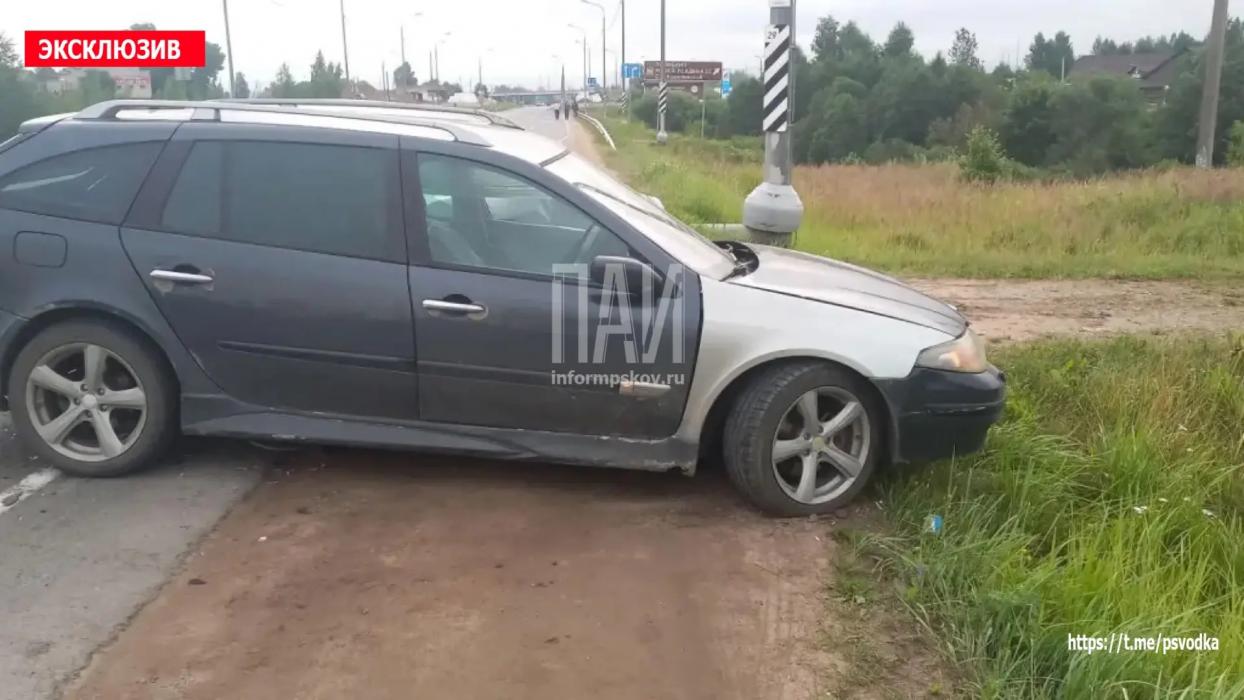 Два водителя пострадали в ДТП в Великолукском районе