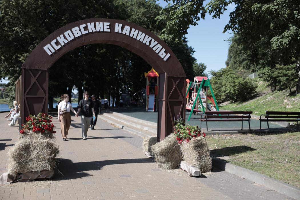Назад в прошлое: в Пскове стартовал фестиваль «Псковские каникулы»