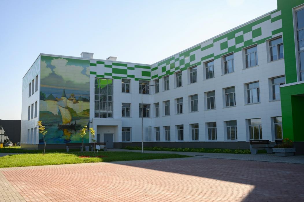 Чин освящения гимназии № 28 в Пскове 