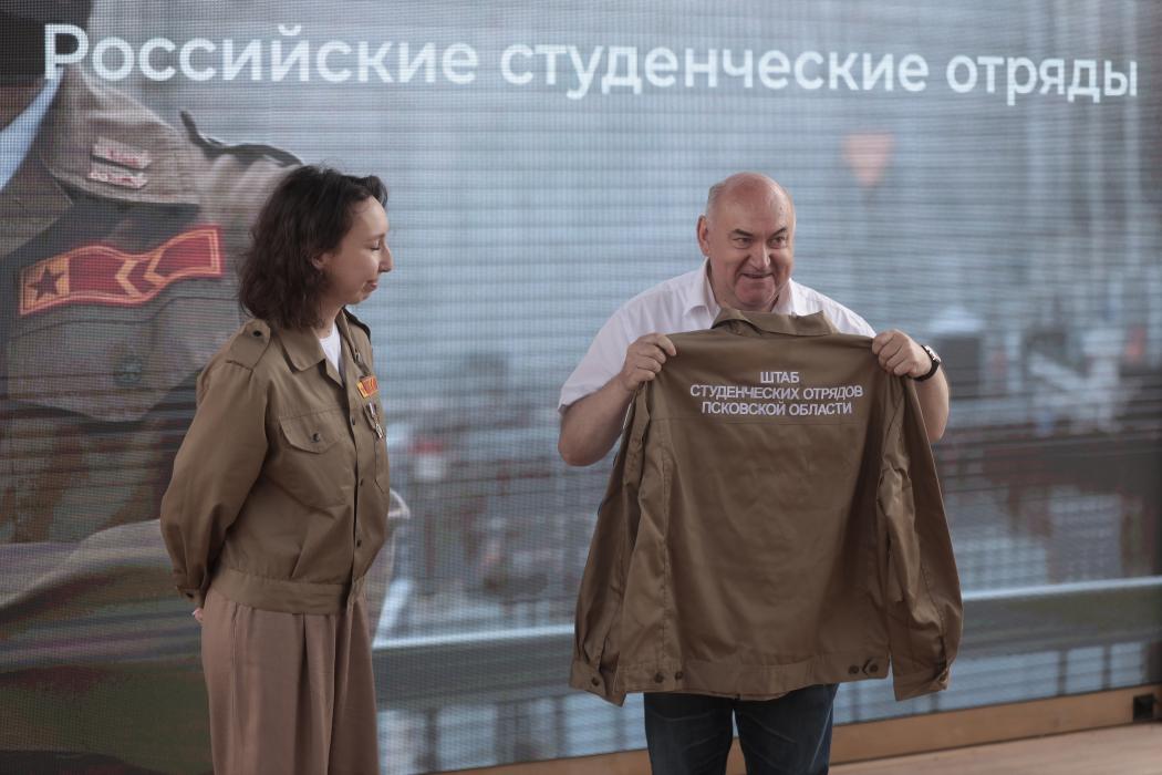 Студенческие отряды Псковской области собрались на парклете ПАИ