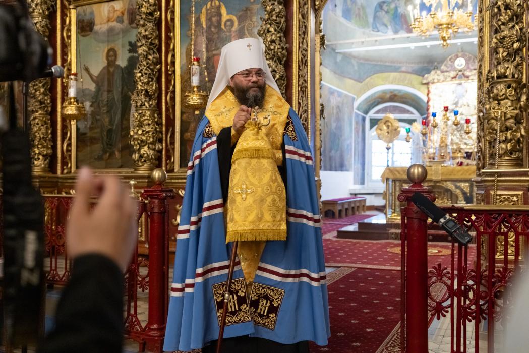 Поклониться святыне: мощи святителя Спиридона Тримифунтского в Троицком соборе в Пскове