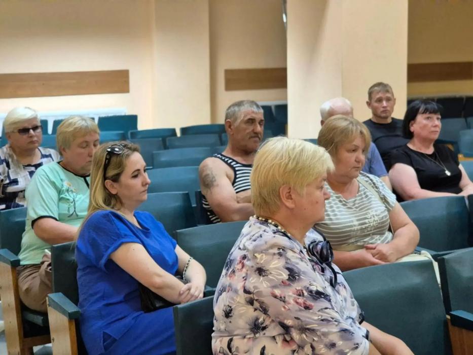 Депутат Андрей Козлов провел встречу с жителями деревни Захарино