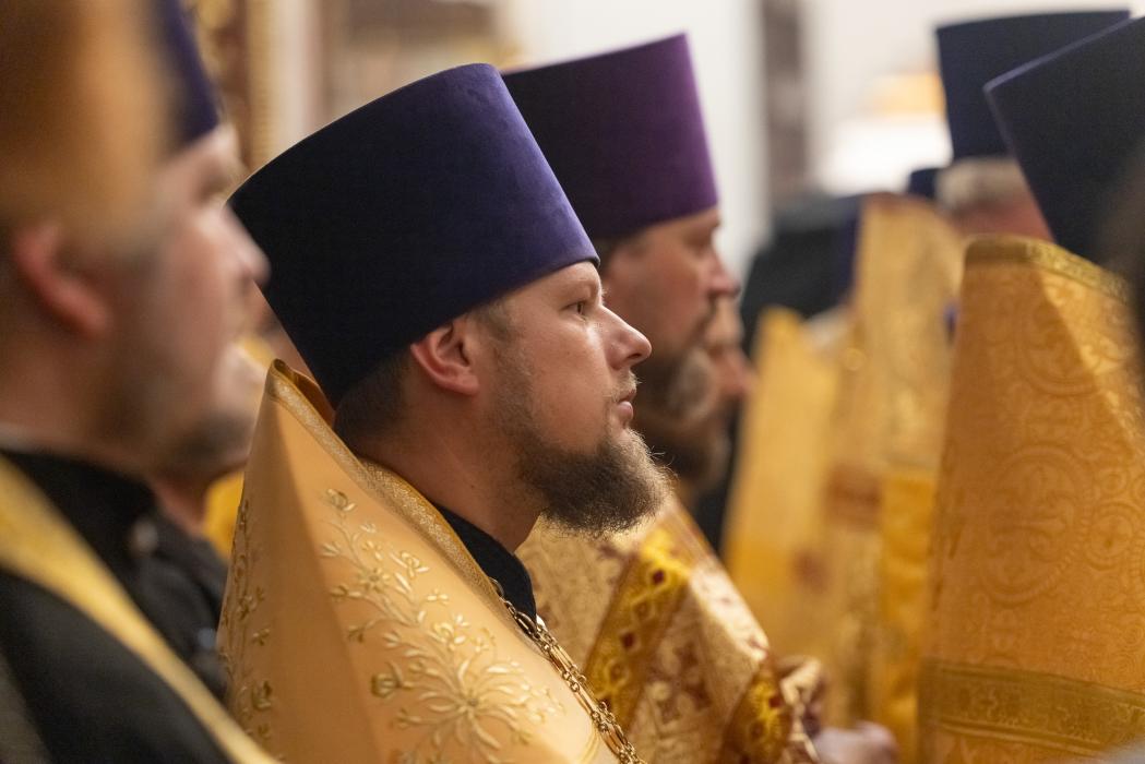 Поклониться святыне: мощи святителя Спиридона Тримифунтского в Троицком соборе в Пскове