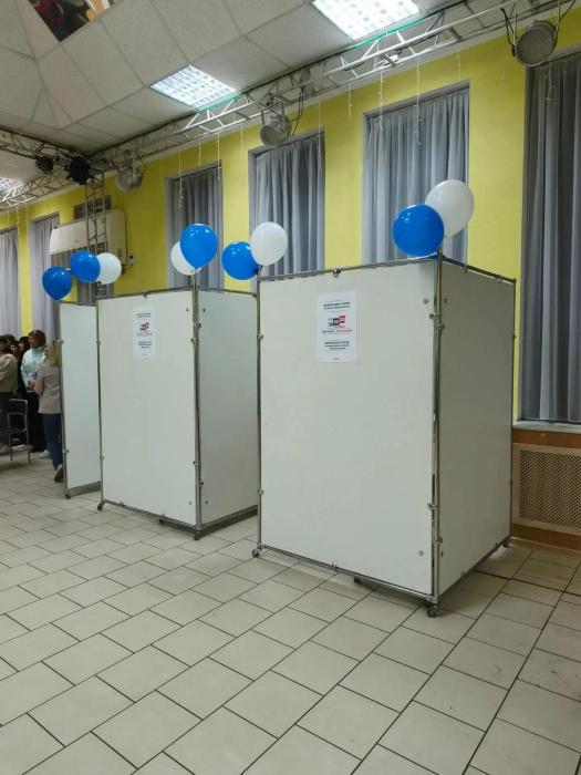 Работу модельного избирательного участка презентовали в Великих Луках