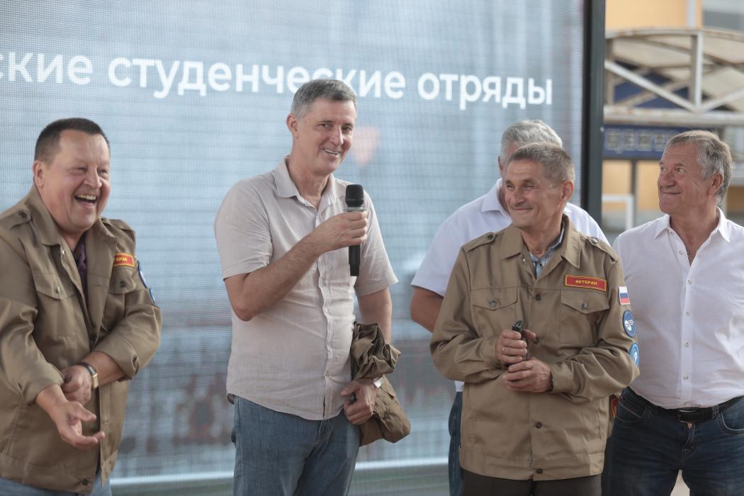 Студенческие отряды Псковской области собрались на парклете ПАИ
