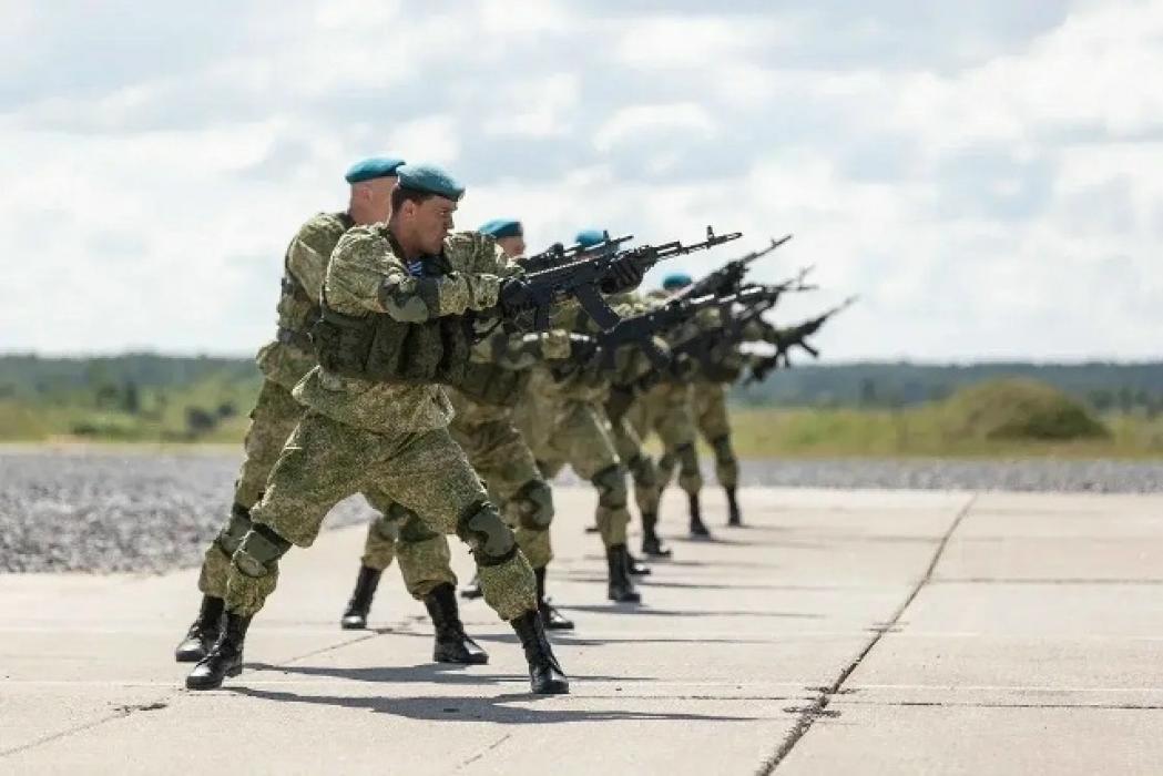Михаил Ведерников: Современное поколение десантников с честью продолжает воинские традиции